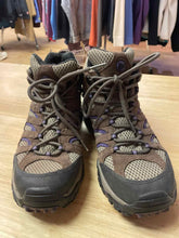 Load image into Gallery viewer, Shoe Size 9.5 Merrell Brown Boots
