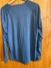 Load image into Gallery viewer, Size Medium REI Men's Long Sleeve Shirt
