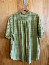 Load image into Gallery viewer, Size 2XLT Guide Series Men&#39;s Short Sleeve Shirt
