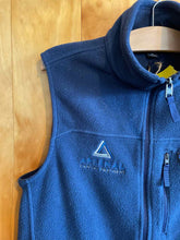Load image into Gallery viewer, Size Medium Patagonia Men's Vest
