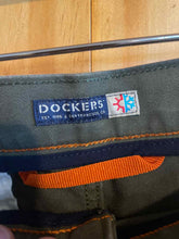 Load image into Gallery viewer, Size 36x29 Dockers Men's Pants
