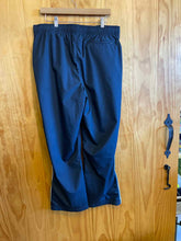 Load image into Gallery viewer, Size L Lands End Men&#39;s Pants
