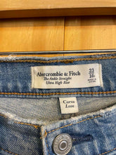 Load image into Gallery viewer, Size 33/16s Abercrombie &amp; Fitch Women&#39;s Jeans
