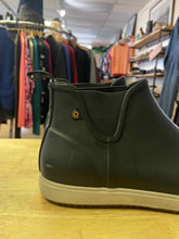 Load image into Gallery viewer, 9 Bogs Rainboots
