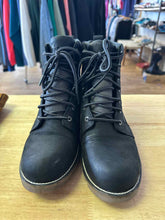 Load image into Gallery viewer, Women&#39;s Shoe Size 9.5 Kodiak Black Boots
