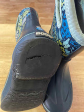 Load image into Gallery viewer, Unisex Bogs Boots

