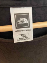 Load image into Gallery viewer, Size X-Large North Face Black Women's Short Sleeve Shirt
