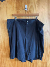 Load image into Gallery viewer, Size 22W Columbia Black Women&#39;s Shorts
