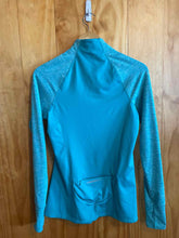 Load image into Gallery viewer, Size Small Under Armour Teal Women&#39;s Sweater &amp; Sweatshirt
