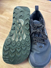 Load image into Gallery viewer, Women&#39;s Shoe Size 9 Altra Blue Trail Running Shoes
