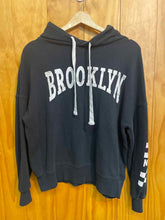 Load image into Gallery viewer, Size S Grayson Threads Men's Sweater &amp; Sweatshirt
