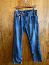Load image into Gallery viewer, Size 32X32 Levi Strauss &amp; Co. Men's Jeans
