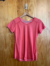 Load image into Gallery viewer, Size S/P Columbia Pink Women's Short Sleeve Shirt
