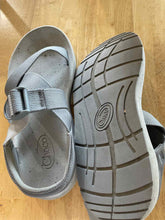 Load image into Gallery viewer, 10 Chaco Men's Sandals
