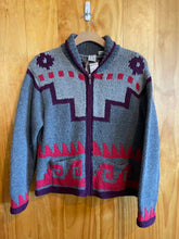 Load image into Gallery viewer, Size Large Field Gear Grey Women's Sweater &amp; Sweatshirt
