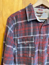 Load image into Gallery viewer, Size Medium Gramicci Men's Flannel
