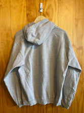 Load image into Gallery viewer, Size M Gildan Men's Sweater &amp; Sweatshirt
