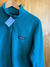 Load image into Gallery viewer, Size L Patagonia Teal Women's Fleece Sweatshirt
