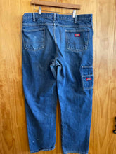 Load image into Gallery viewer, Size 40x32 Dickies Men&#39;s Light Jacket
