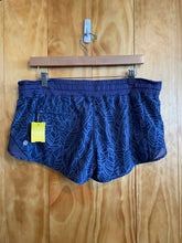 Load image into Gallery viewer, Size 8 Lululemon Purple Women's Shorts
