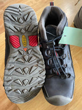 Load image into Gallery viewer, Youth Keen Hiking Shoes
