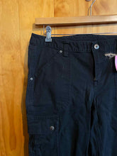 Load image into Gallery viewer, Size 10x33 Duluth Trading Black Women's Pants
