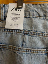 Load image into Gallery viewer, Size 10 ZARA Blue Women's Jeans
