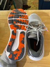 Load image into Gallery viewer, 9 Under Armour Men's Shoes
