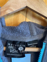 Load image into Gallery viewer, Size Small Mountain Cattle Grey Women&#39;s Hoodie
