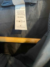 Load image into Gallery viewer, Size S Independent Men&#39;s Light Jacket
