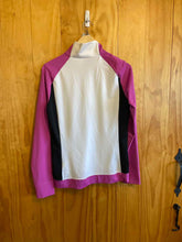 Load image into Gallery viewer, Size Medium Nike White Women&#39;s Long Sleeve Shirt
