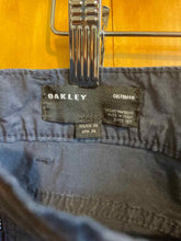 Load image into Gallery viewer, Size 36 Oakley Men&#39;s Pants
