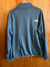 Load image into Gallery viewer, Size L The North Face Men's Long Sleeve Shirt
