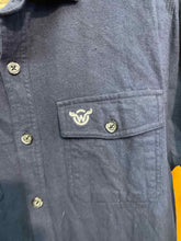 Load image into Gallery viewer, Size M MooseJaw Men's Long Sleeve Shirt
