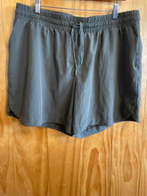 Load image into Gallery viewer, Size XL Mondetta Men's Shorts
