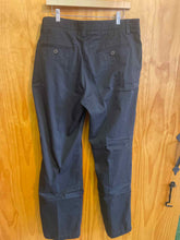 Load image into Gallery viewer, Size 38 Under Armour Men&#39;s Pants
