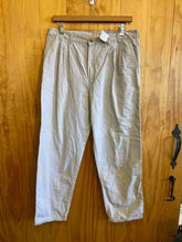 Load image into Gallery viewer, Size 38 Brittania Men&#39;s Pants
