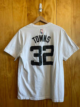 Load image into Gallery viewer, Size L Nike Men's Short Sleeve Shirt
