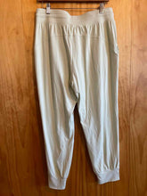 Load image into Gallery viewer, Size 10 Lululemon Lime Green Women&#39;s Pants
