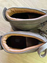 Load image into Gallery viewer, Women&#39;s Shoe Size 41 Biza Brown Boots
