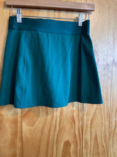 Load image into Gallery viewer, Size S TnAction Green Skort

