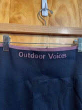 Load image into Gallery viewer, Size Small Outdoor Voices Black Women's Leggings
