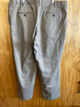 Load image into Gallery viewer, Size 42 Lands End Men's Pants
