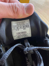 Load image into Gallery viewer, 11 Brooks Men's Hiking Shoes
