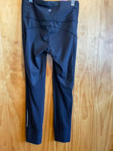 Load image into Gallery viewer, Size 4 Lululemon Black Women's Leggings
