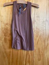 Load image into Gallery viewer, Size S Vuori Terracotta Women's Tank Top
