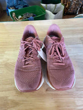 Load image into Gallery viewer, Women&#39;s Shoe Size 12 New Balance Magenta Running Shoes
