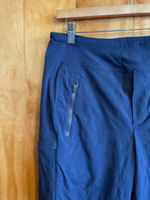 Load image into Gallery viewer, Size 8 Athleta Navy Women's Pants
