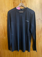 Load image into Gallery viewer, Size Medium Saucony Men's Long Sleeve Shirt
