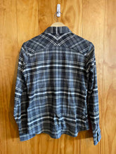 Load image into Gallery viewer, Size Medium Kuhl Grey Women&#39;s Flannel

